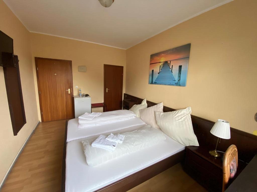 Taverna Hotel Roemerkrug هانوفر المظهر الخارجي الصورة